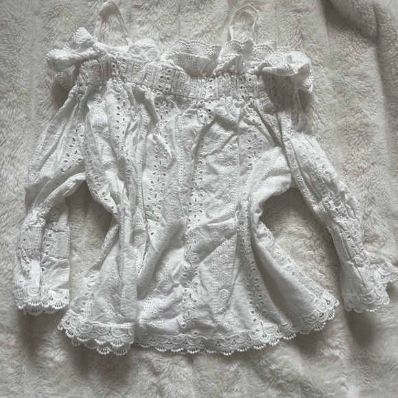 cute lace off the shoulder top - Picture 2 of 4